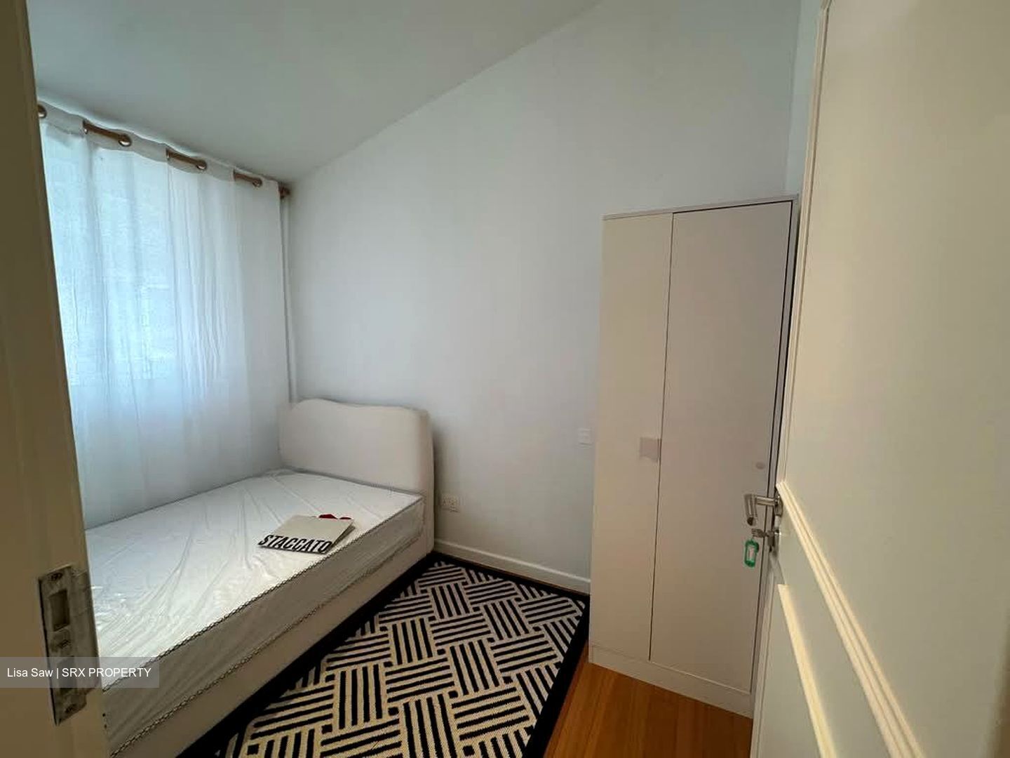 Sembawang Hills Estate (D20), Terrace #574072281